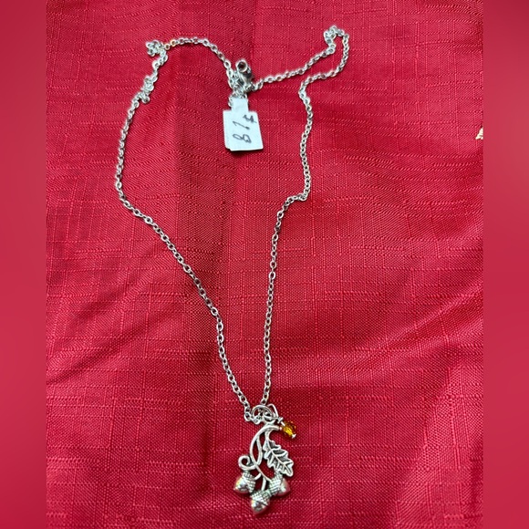 18” Antique Silver Acorns and Crystal briolette Necklace - Handmade - NWT - Picture 2 of 4